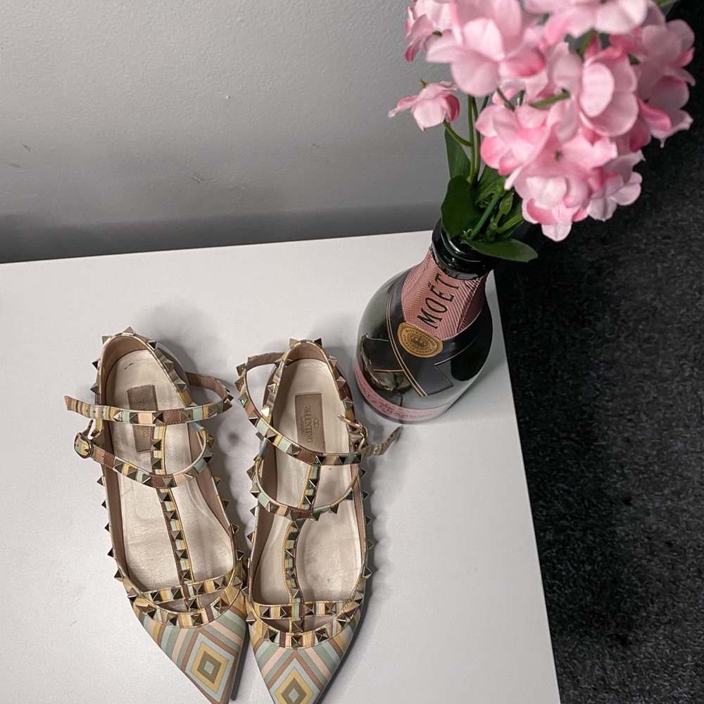 Valentino Flats